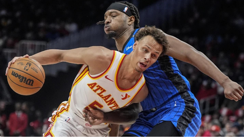 猛龙内线运动战团结，火力全开争霸联盟外线实力大使的简单介绍