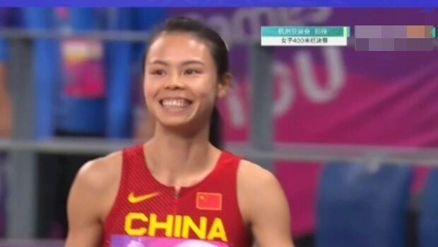 南非选手在田径项目中取得女子铜牌