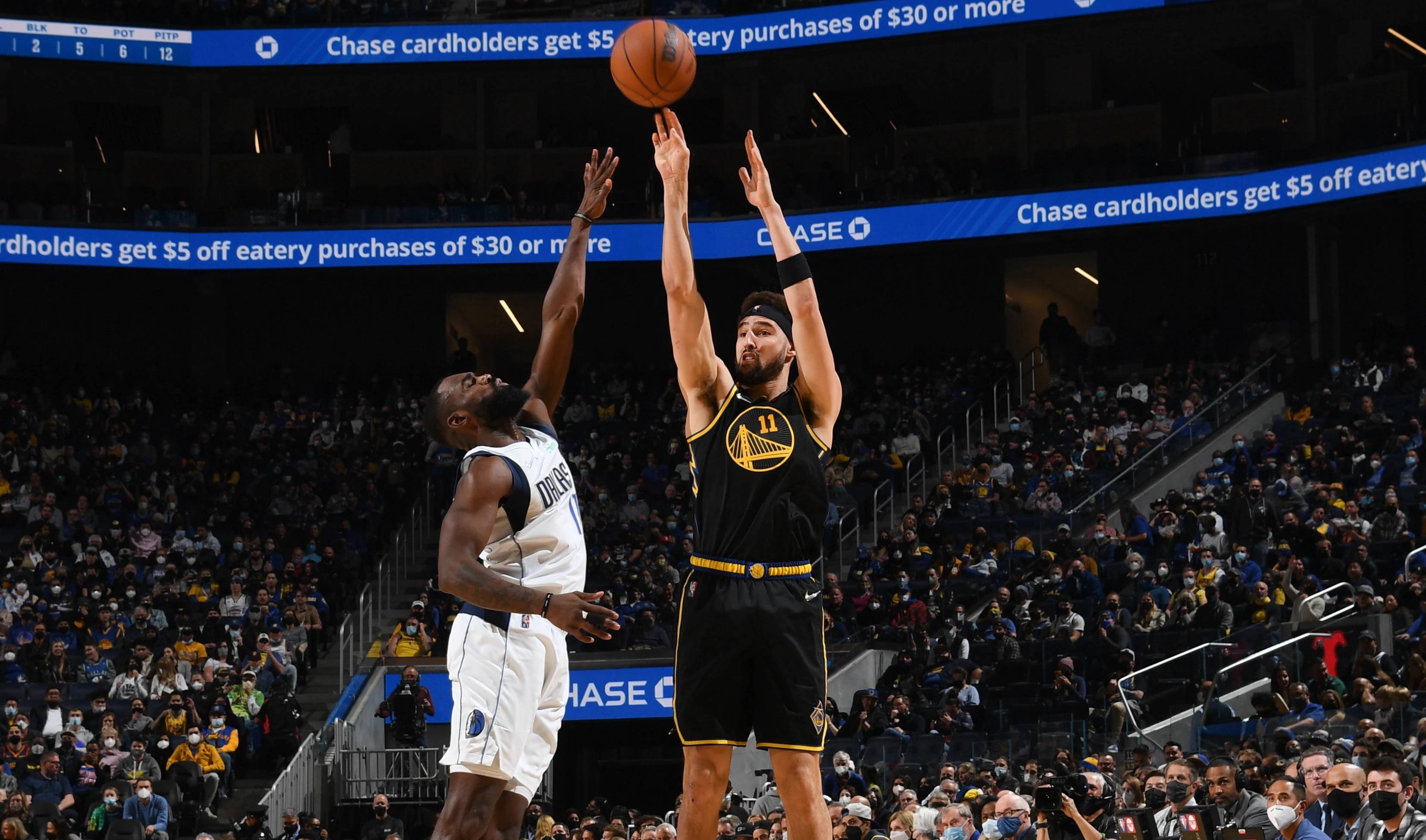 穆古鲁扎新星出色防守表现惊艳，独行侠未来可期！(穆古鲁扎大满贯战绩)