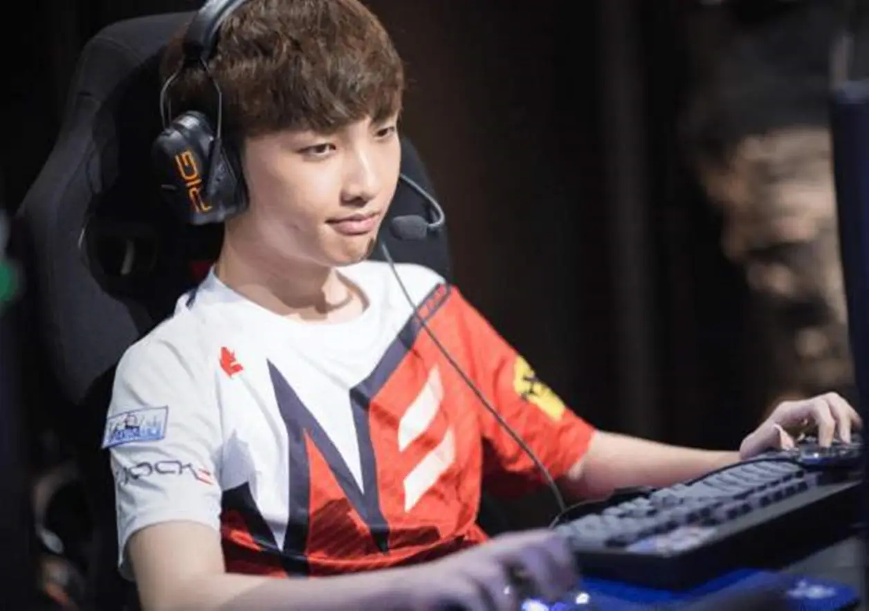  Doinb遭遇二十连败，中国队教练面临压力！